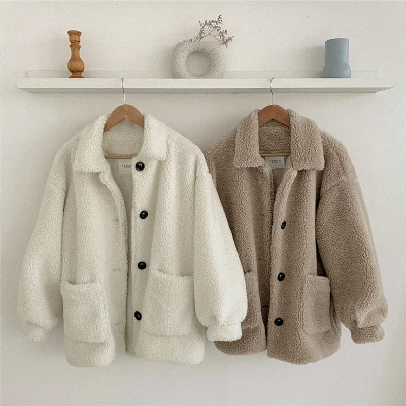 EP | Manteau en peau d'agneau à un bouton avec col polo ample
